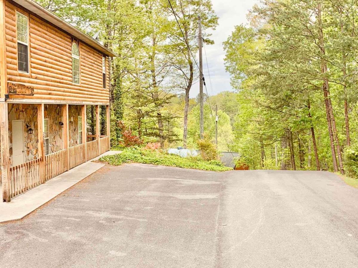 Lazy Bear Cabin Сивиървил Екстериор снимка