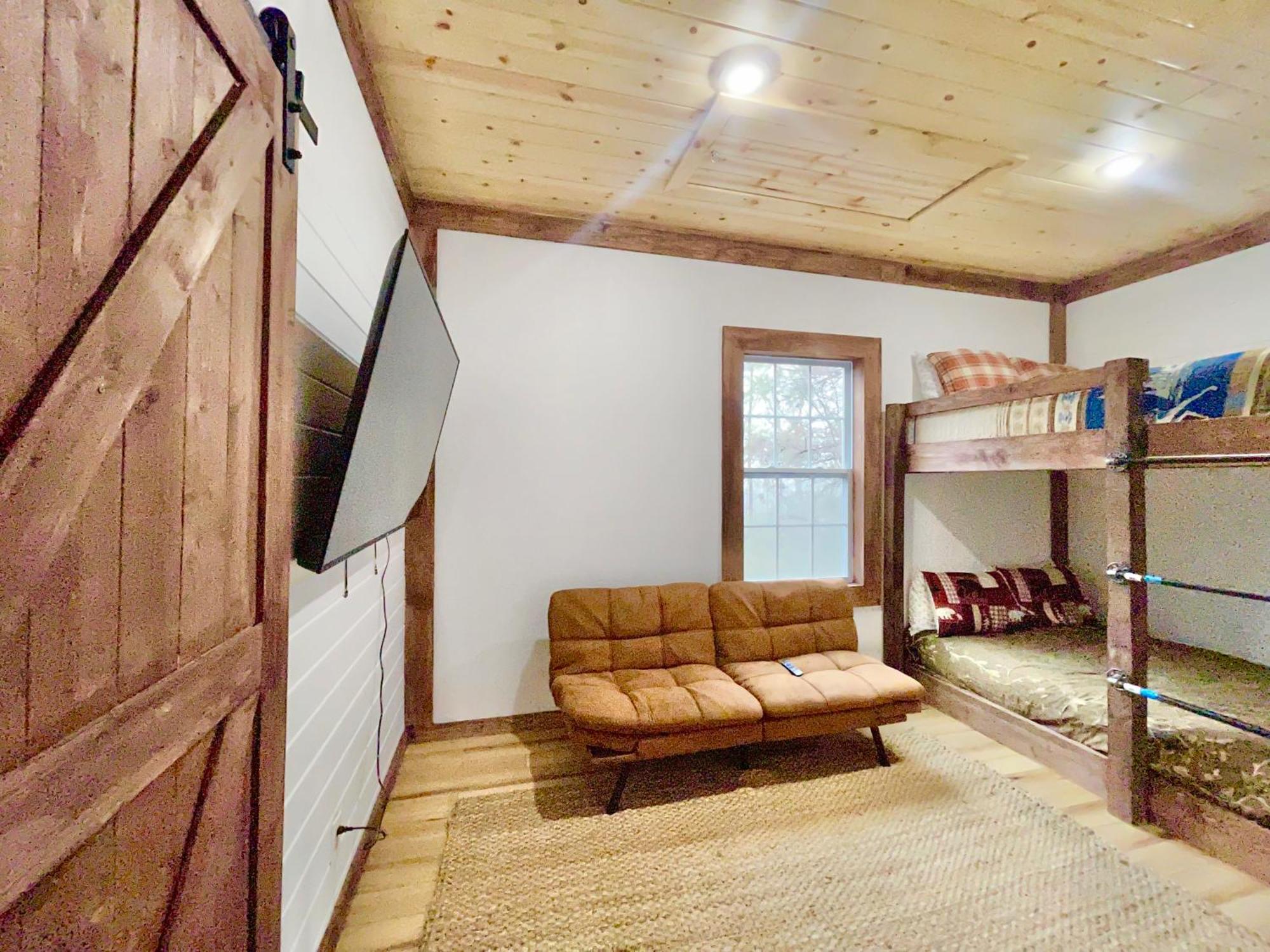 Lazy Bear Cabin Сивиървил Екстериор снимка