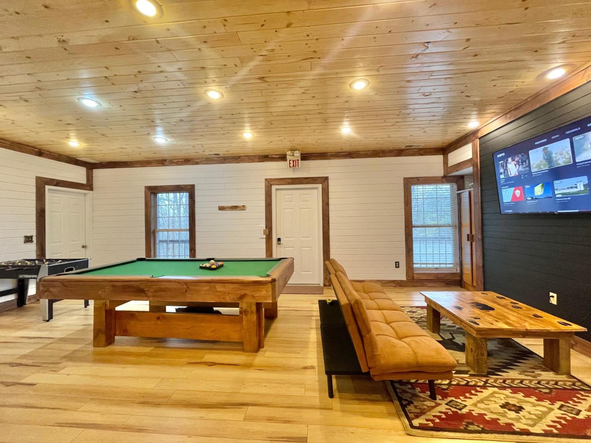 Lazy Bear Cabin Сивиървил Екстериор снимка