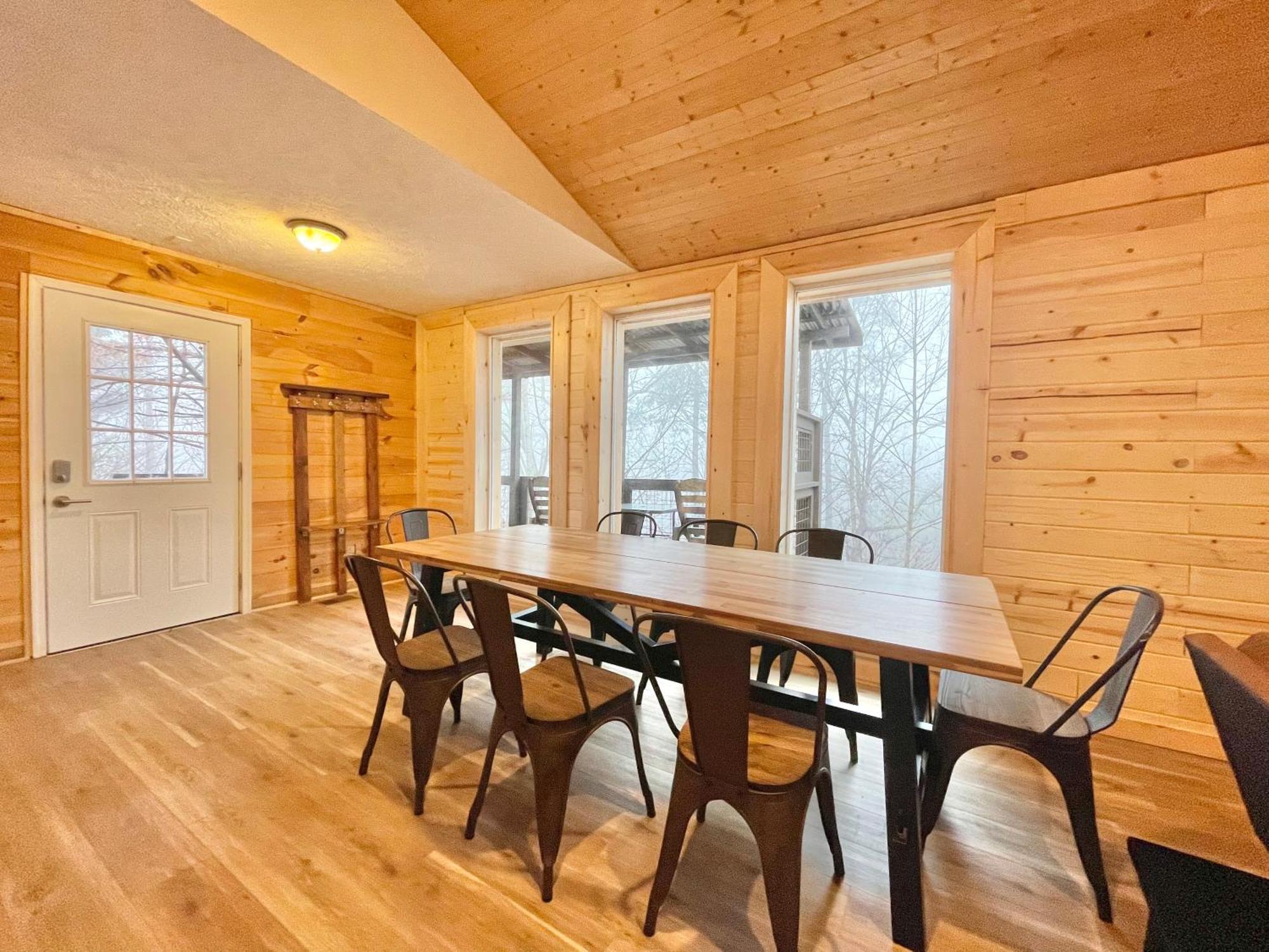 Lazy Bear Cabin Сивиървил Екстериор снимка
