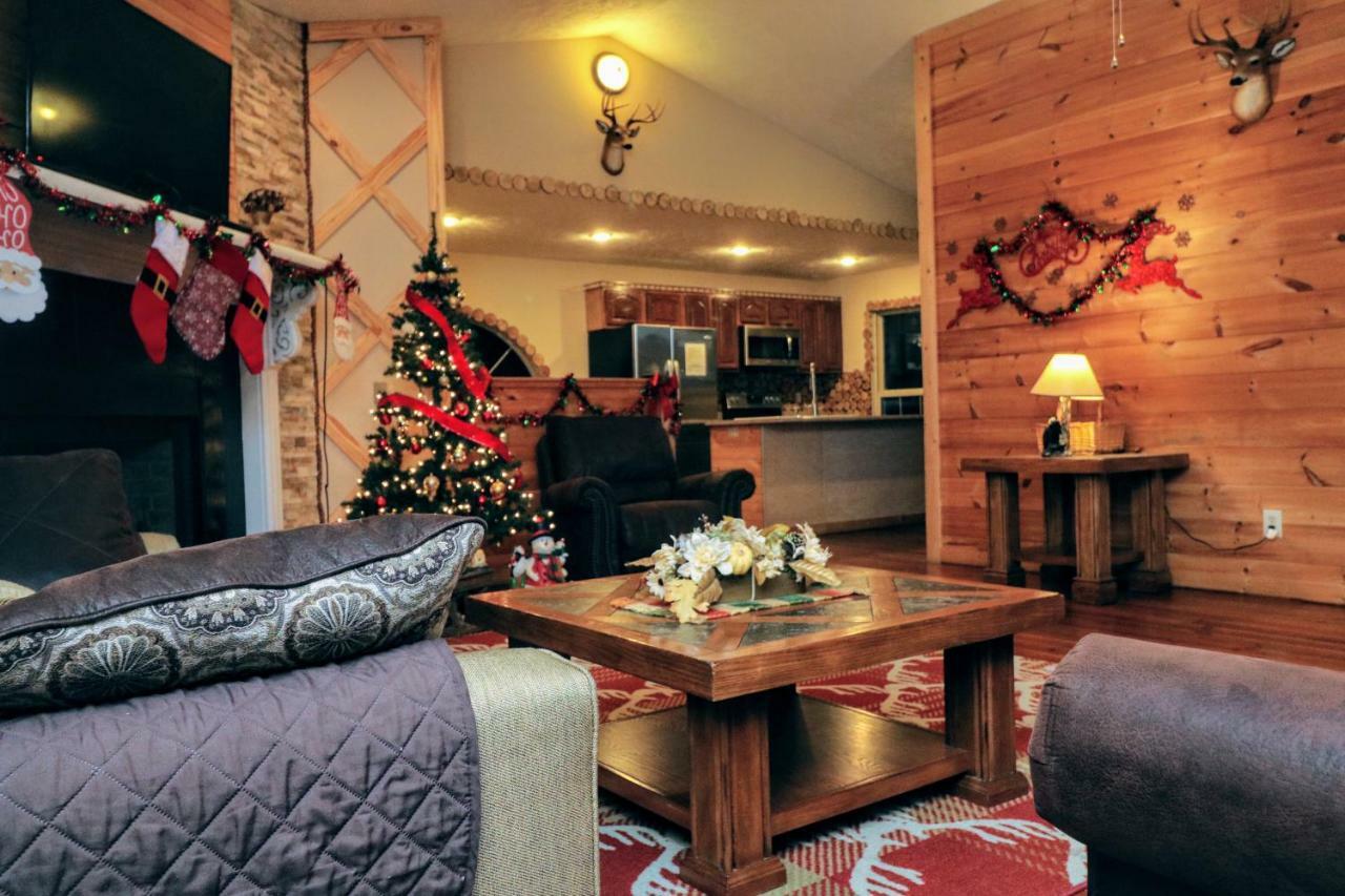 Lazy Bear Cabin Сивиървил Екстериор снимка