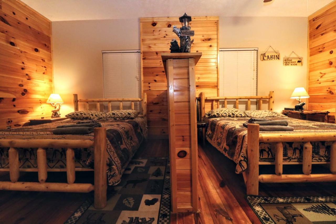 Lazy Bear Cabin Сивиървил Екстериор снимка